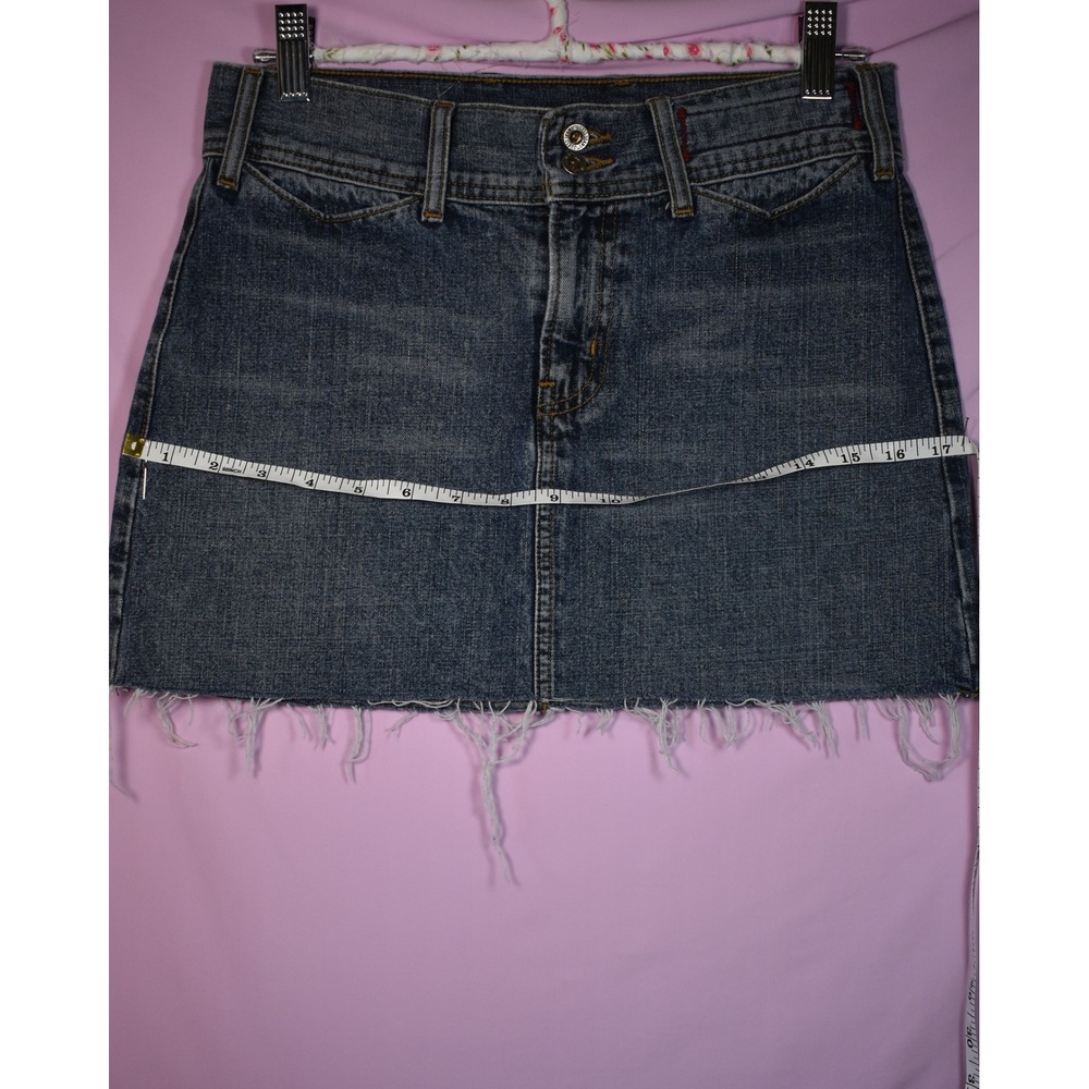 Vintage Guess Denim Mini Skirt Medium Wash Raw Hem 100% Cotton Y2K Low Rise 29 - Picture 8 of 9